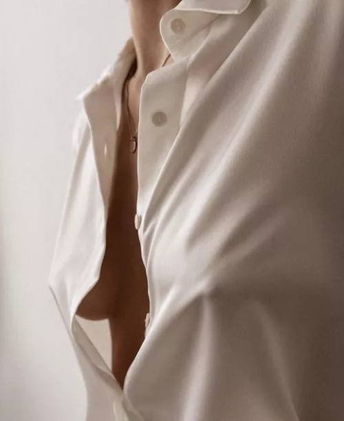 My husband’s boss is visiting us for a dinner tonight, think he’ll like my outfit?