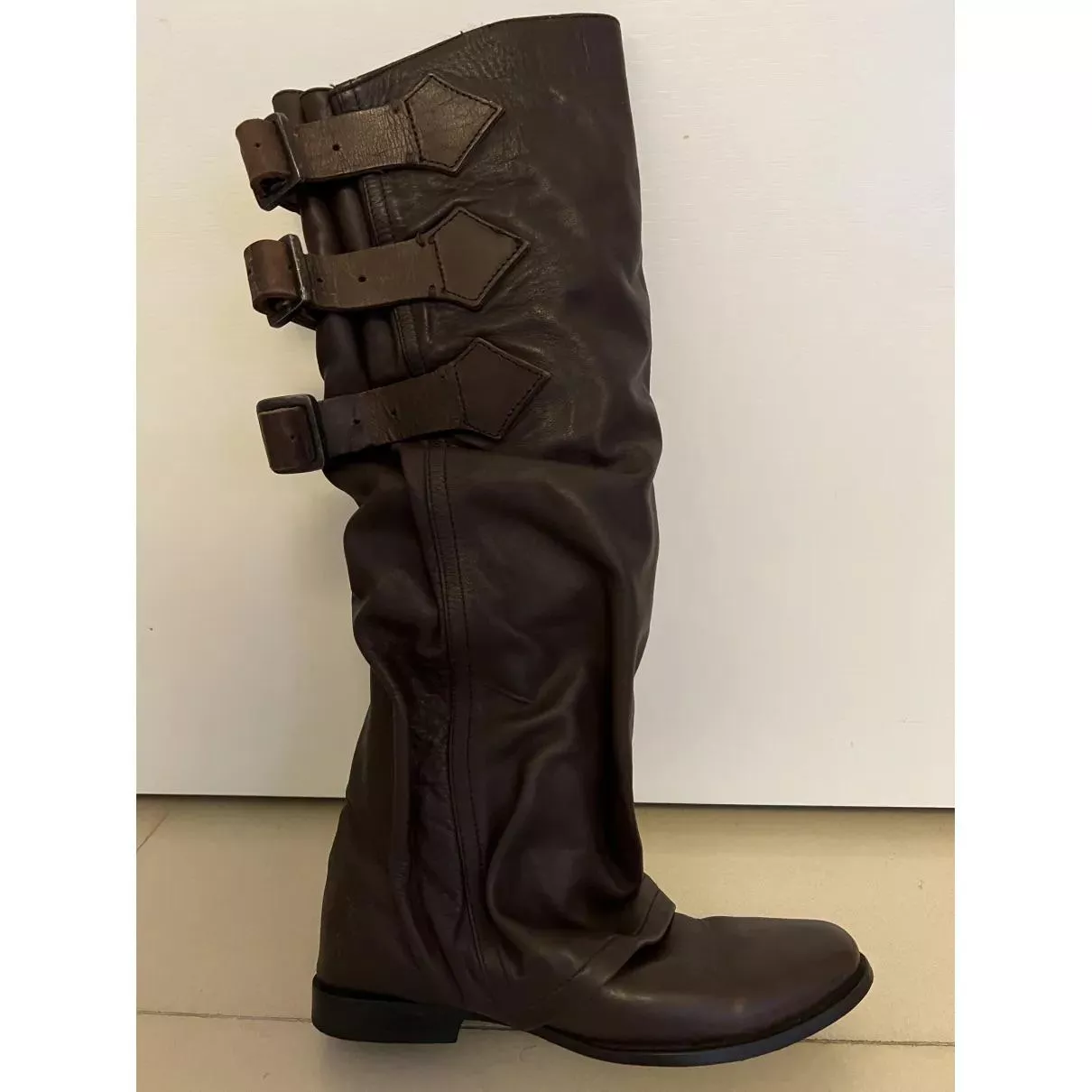 Need this zucca boots! Find someone could sell it to me or where can I find it 😭