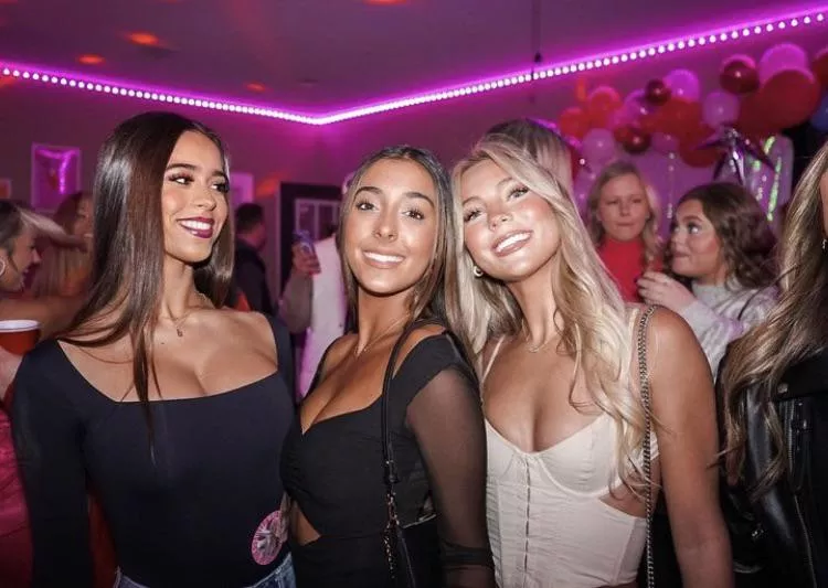 Pink lights and pearly whites