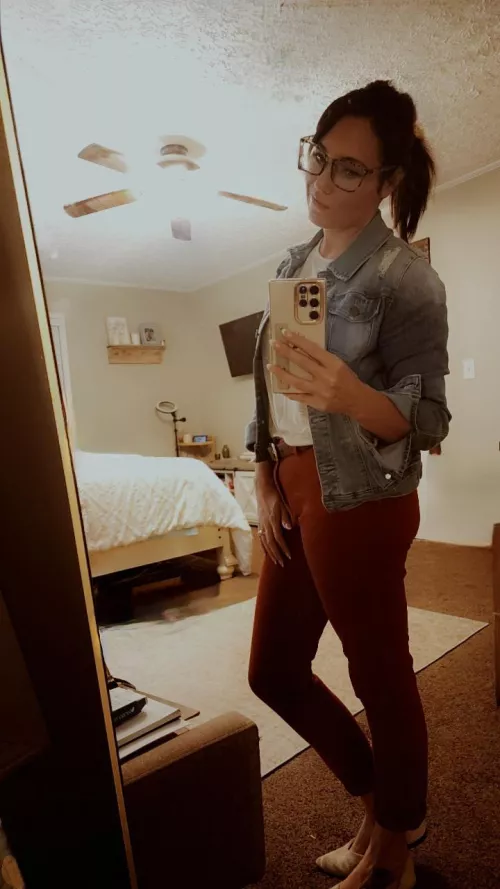 Ponytail: Lazy and boring, or something to hold on to? [Mrs.]