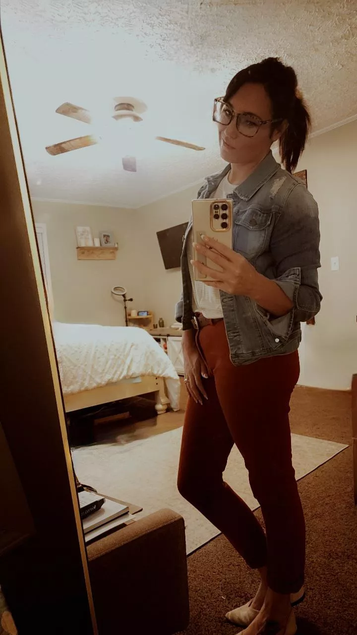 Ponytail: Lazy and boring, or something to hold on to? [Mrs.]