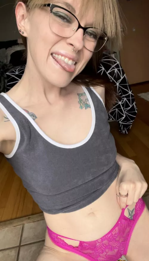 Put your cock in my mouth