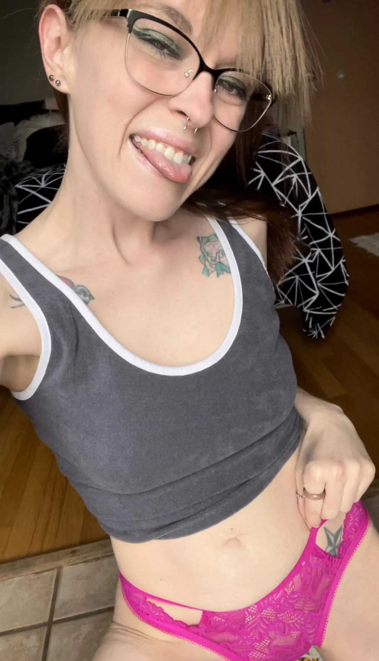 Put your cock in my mouth