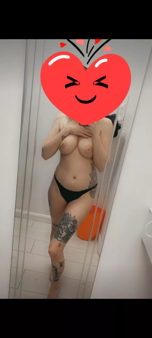 rate my boobs 😈 and follow me!