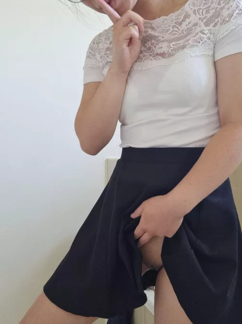 Should I welcome my boy(f)riend like this when he comes home? ❤️