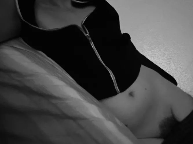 Show me how hard you can get and I might fall be ur valentine 💌 ☺️