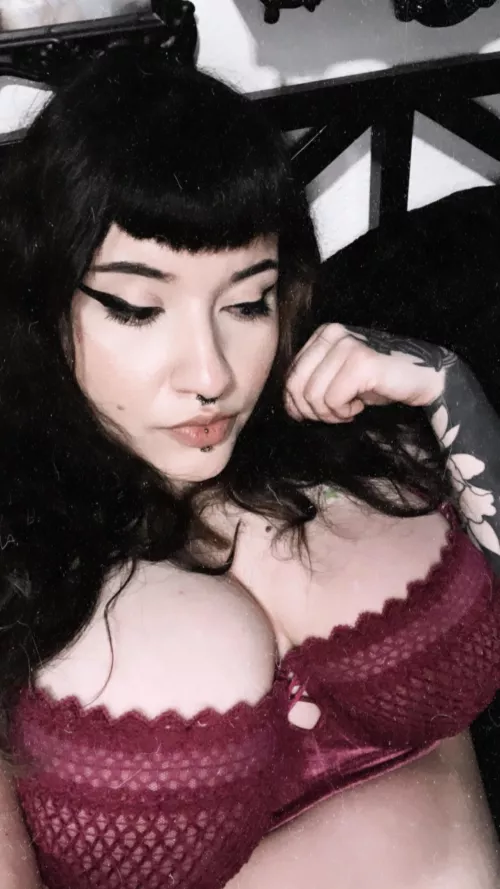 Think I like this color 🫢