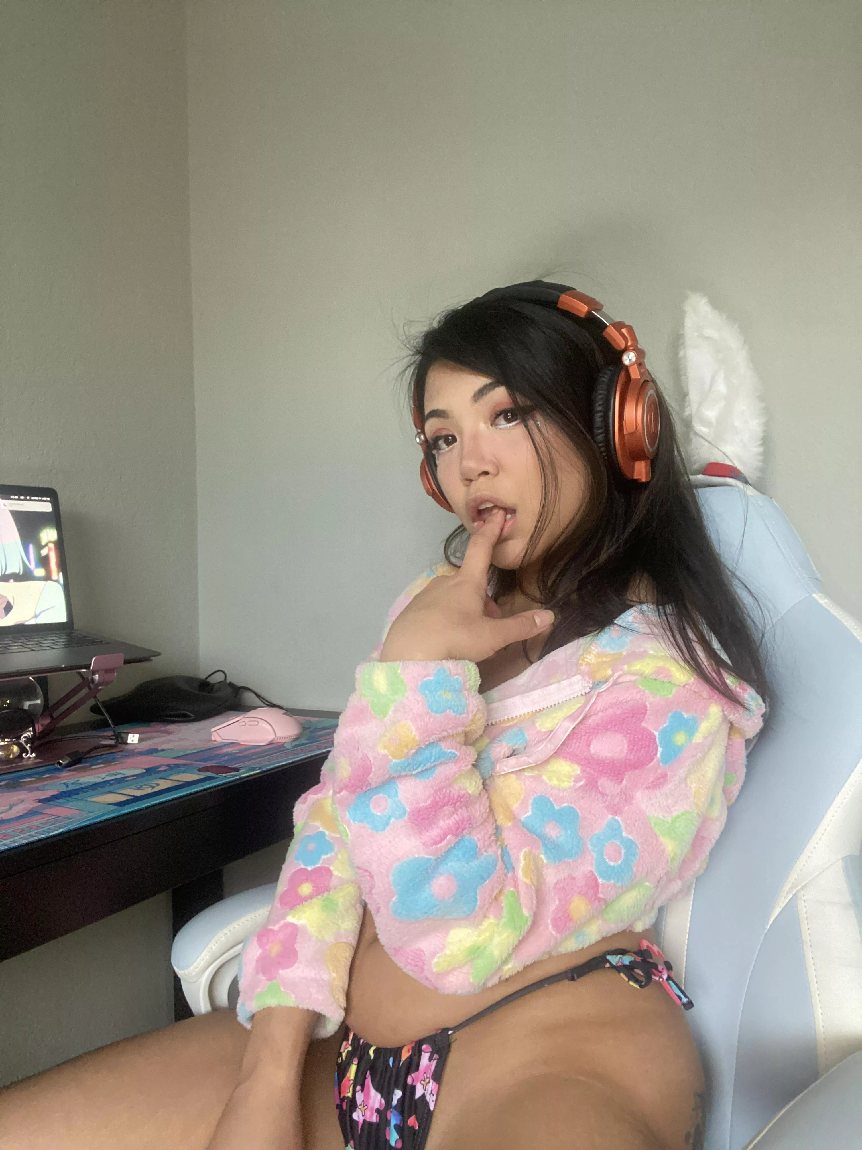 Would You Let Me Play Animal Crossing While You Fuck Me? 🥺