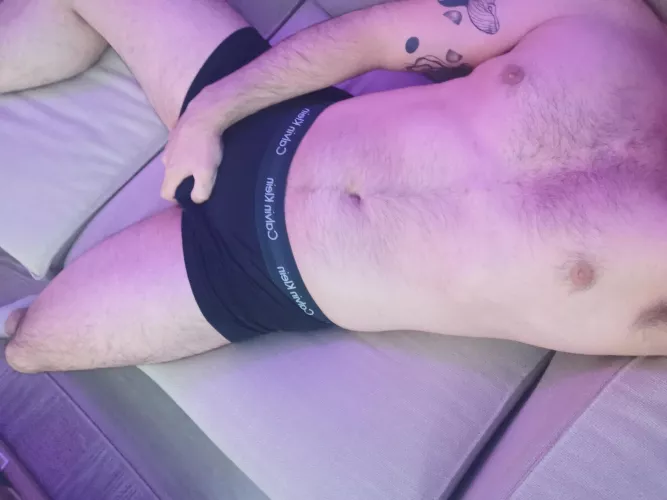 30 France. Looking for a youn twink 18-22 to help me cum. Hmu with face and asl. @maath_o