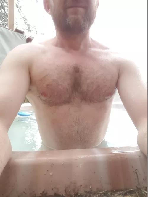 [48]Hot tub fiesta