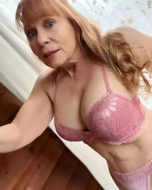 Any horny redditors, it's fun time let's play and go wild (f)62