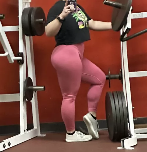 Anyone wanna spot me on squats?