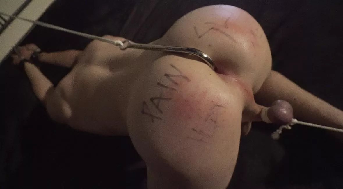 Asshole gaped from the pressure. What would you do next to me