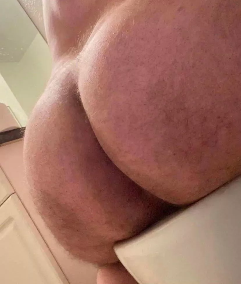 Big juicy man ass