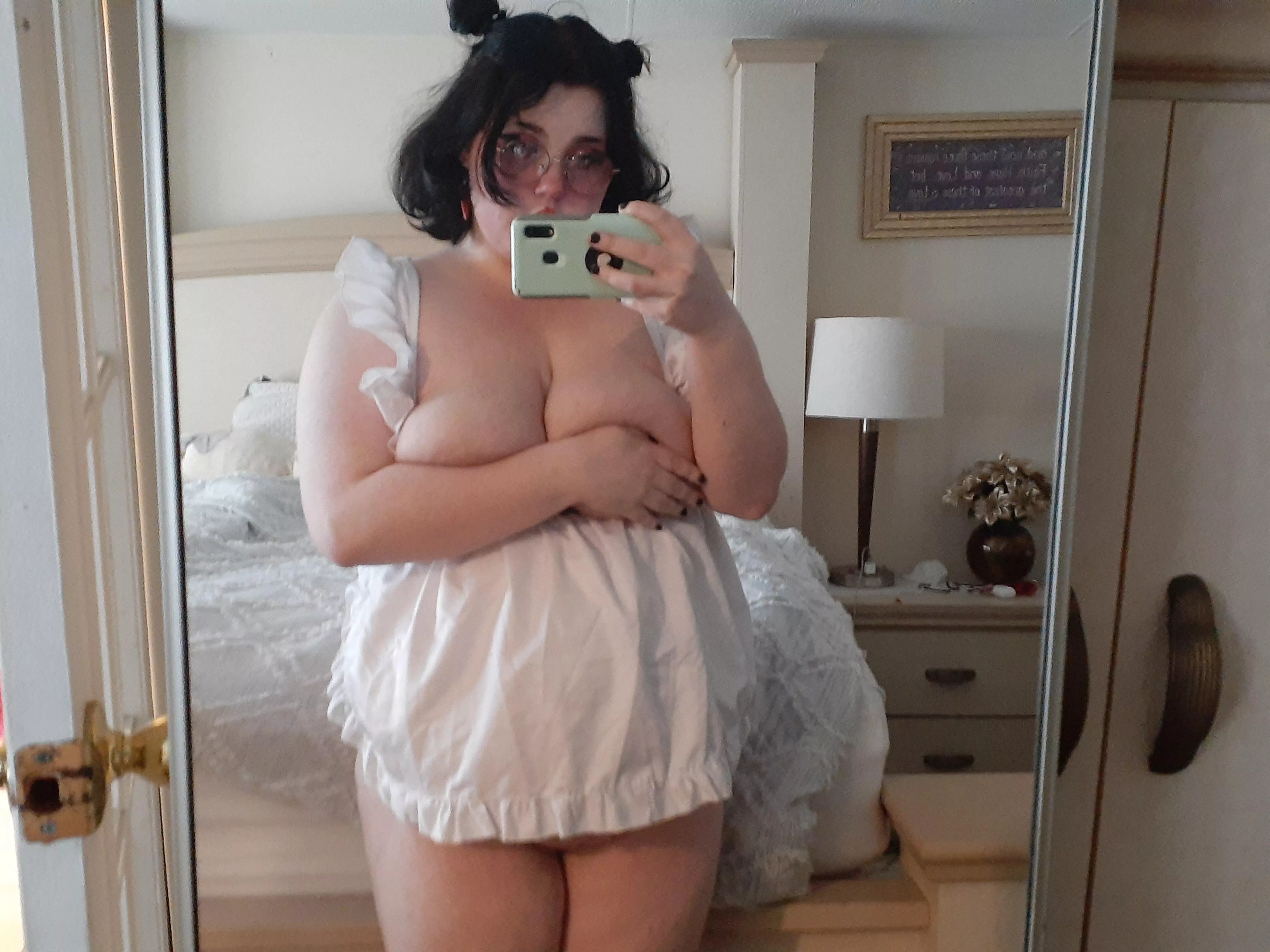 can I please your cock this valentine's 💖🤍