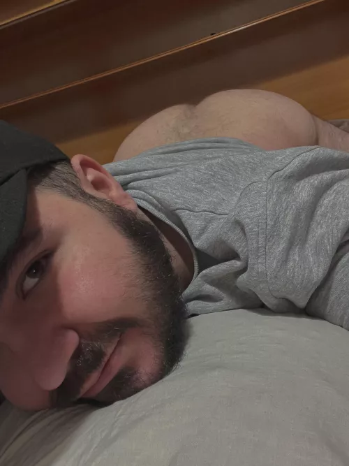 Didn’t fully undress because it’s cold, want to come warm me up?