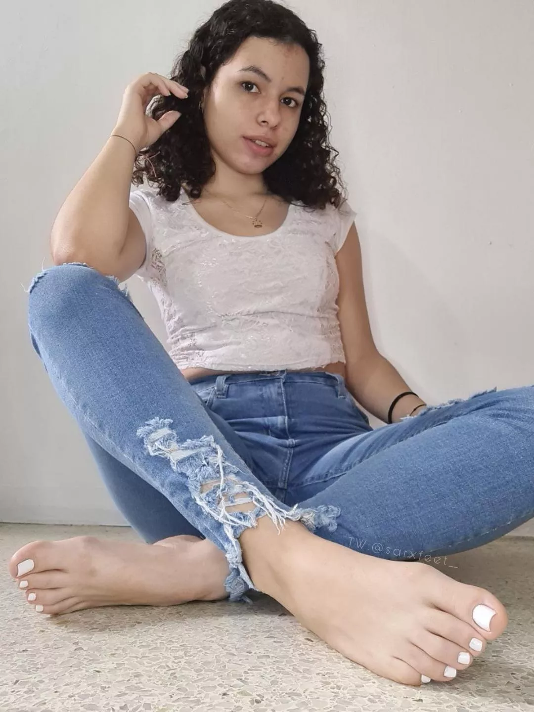 Do you want to be my Valentine's and make them look ever better all wet from your tongue 👅