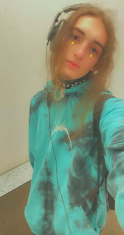 Dunno if I’m feminine enough to be here, still hope you enjoy my style