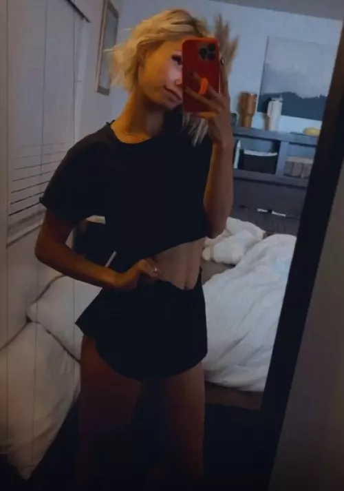 Feeling playful and horny! 😜😈