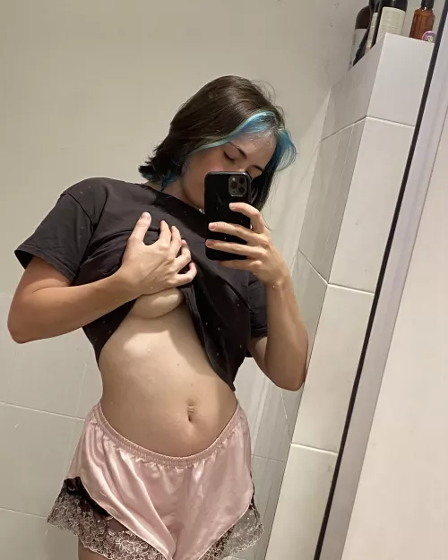 [F]or those that didn’t hear it today, happy Valentine’s Day 🌹