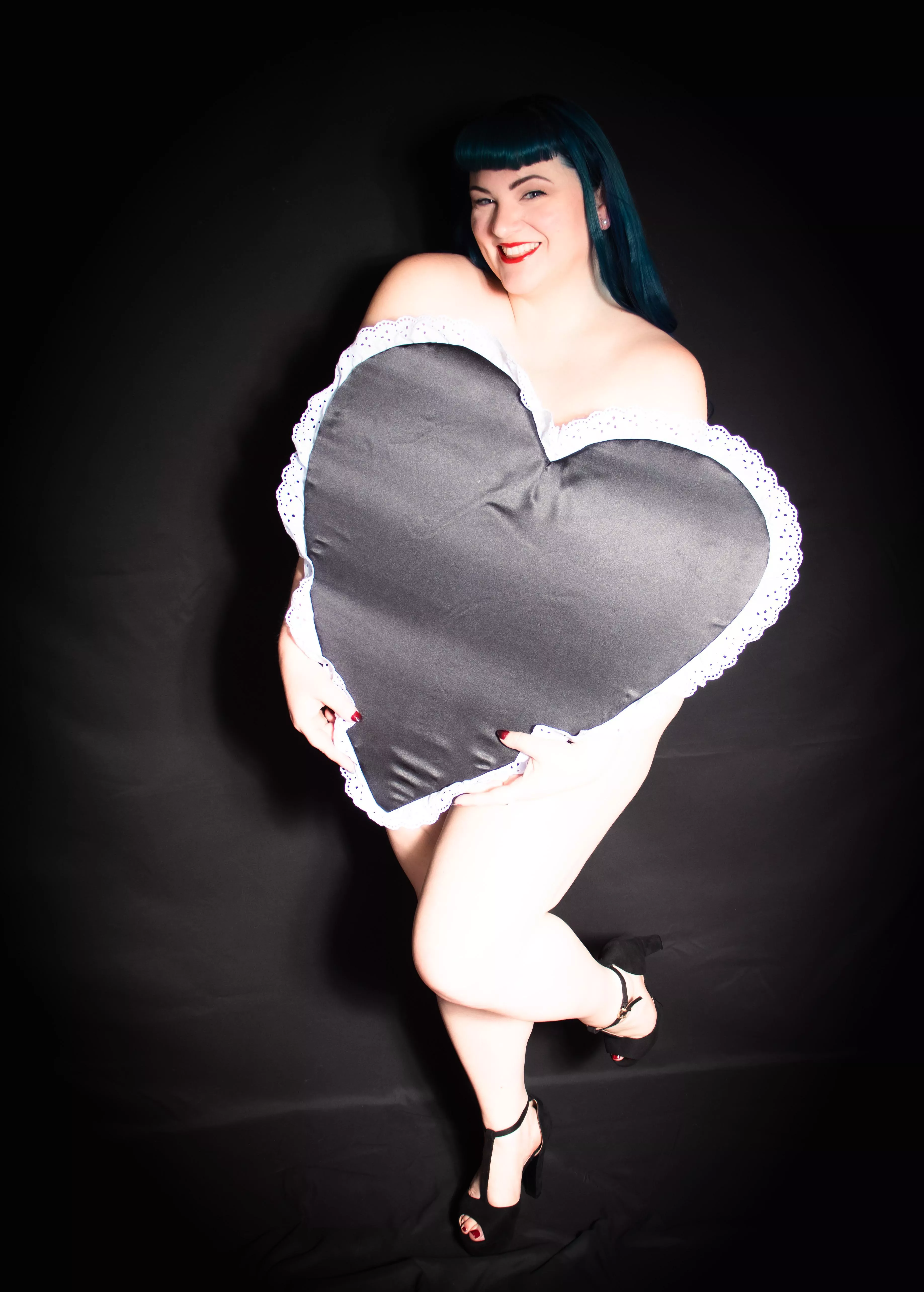 Happy Goth Valentine’s Day 🖤💕