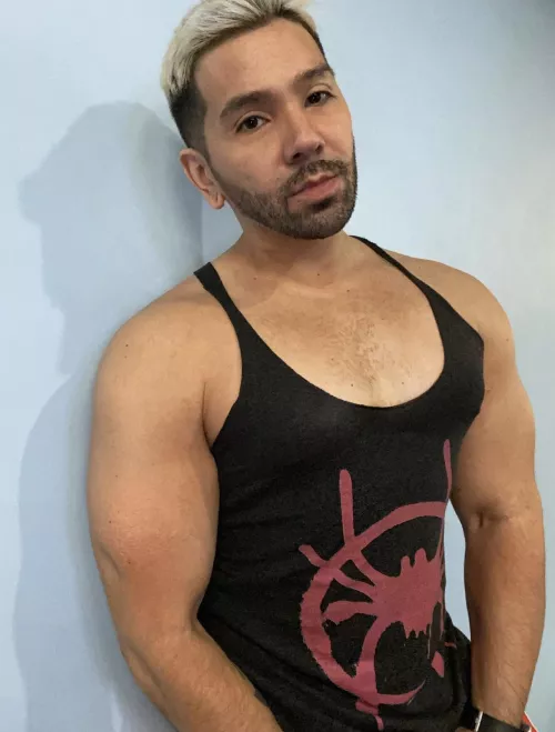 Happy Monday, Gentlemen.