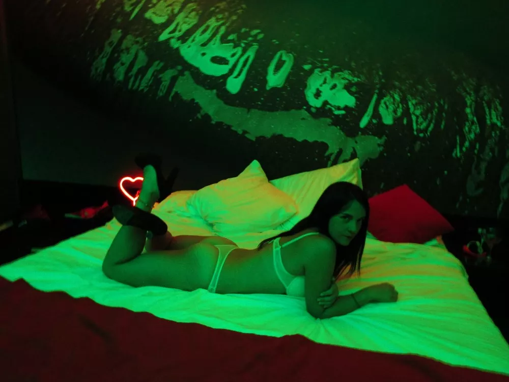 Happy Valentine's Day! 💗 Let's celebrate it together 🏹💘