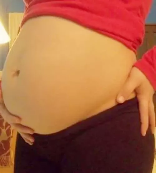 hello guys add me to my snap baby55r if you want fun or see my good milk that my hot pregnancy gave