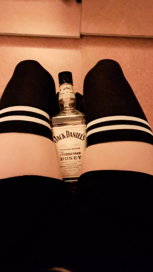 hello im an alcoholic