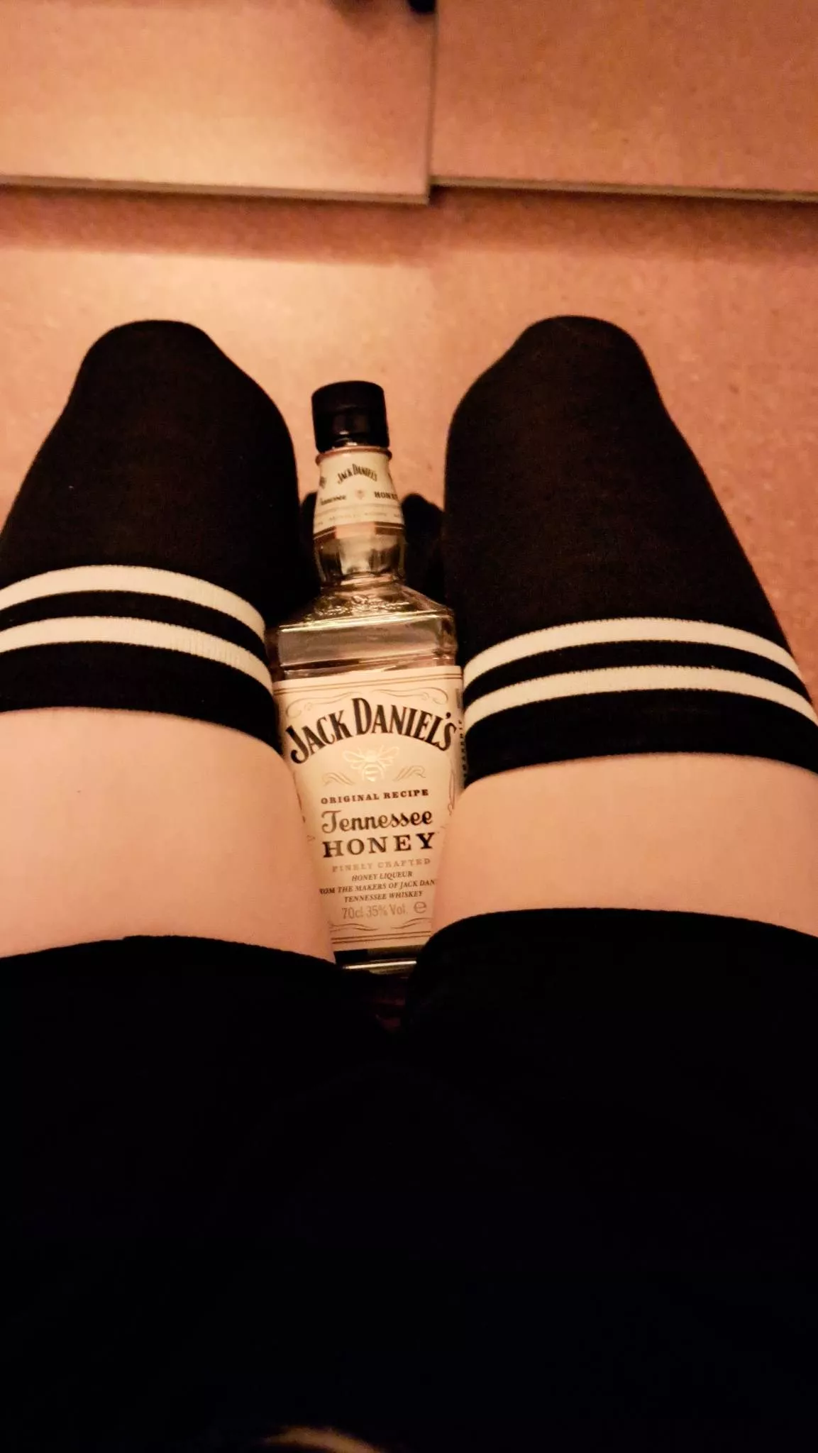 hello im an alcoholic