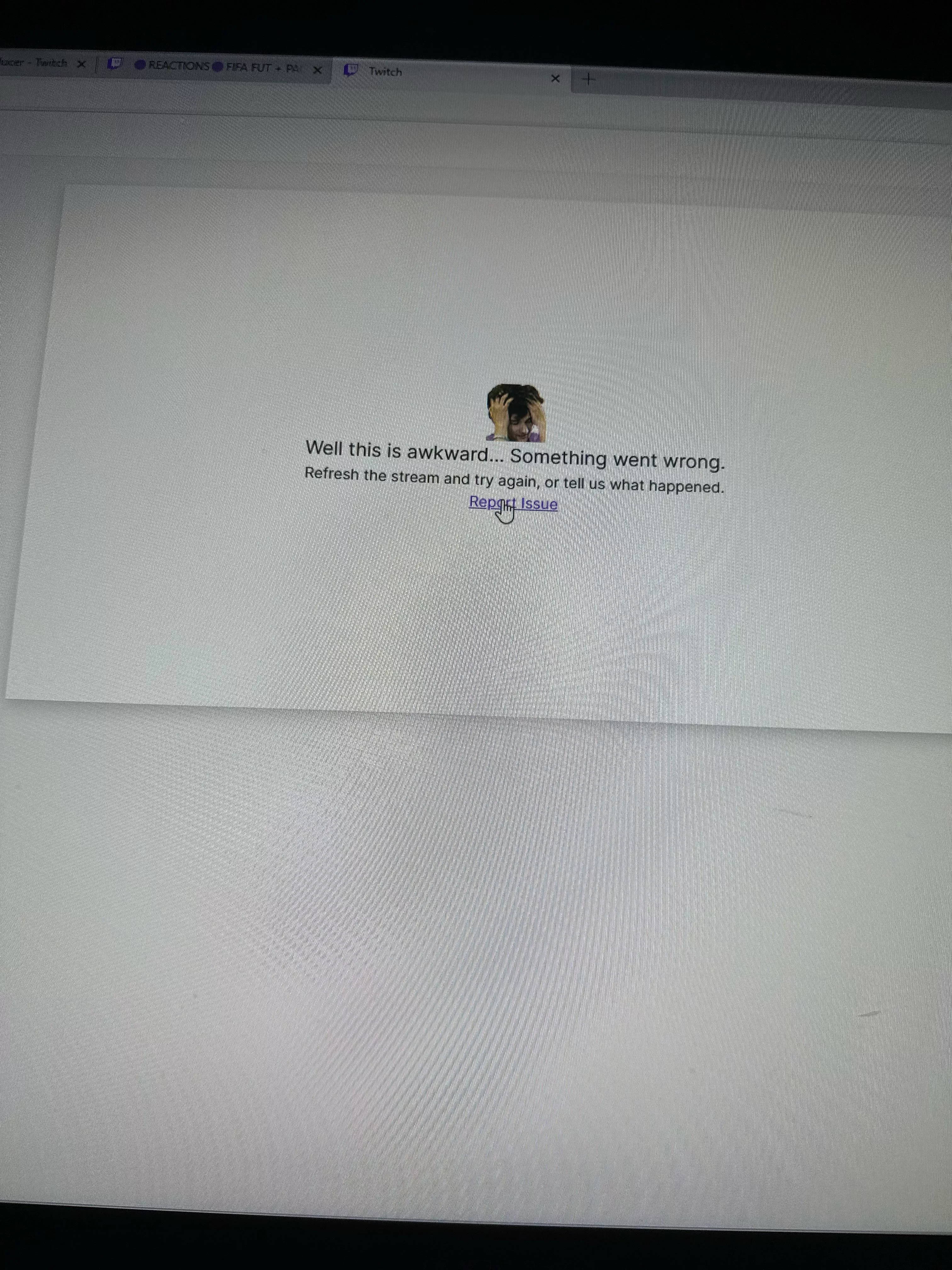 HELP? I CANT CLIP ANYTHING