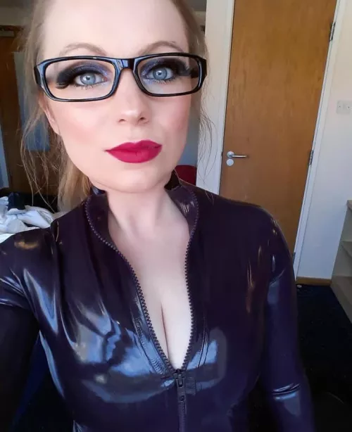 Hit an arrow for an instant humiliation task. [F]