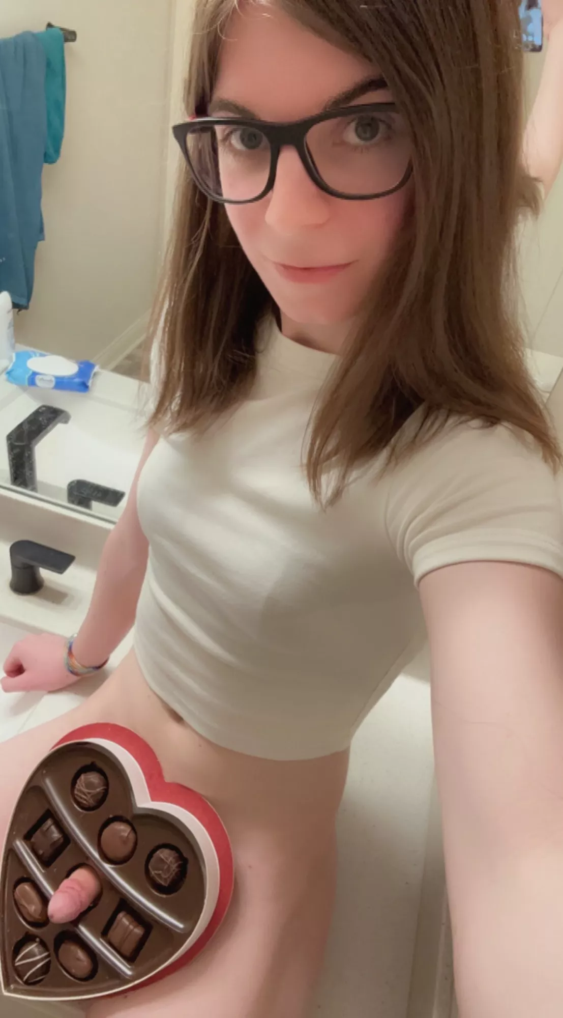 I got you some chocolate 🥰 What’s your first pick? 👀