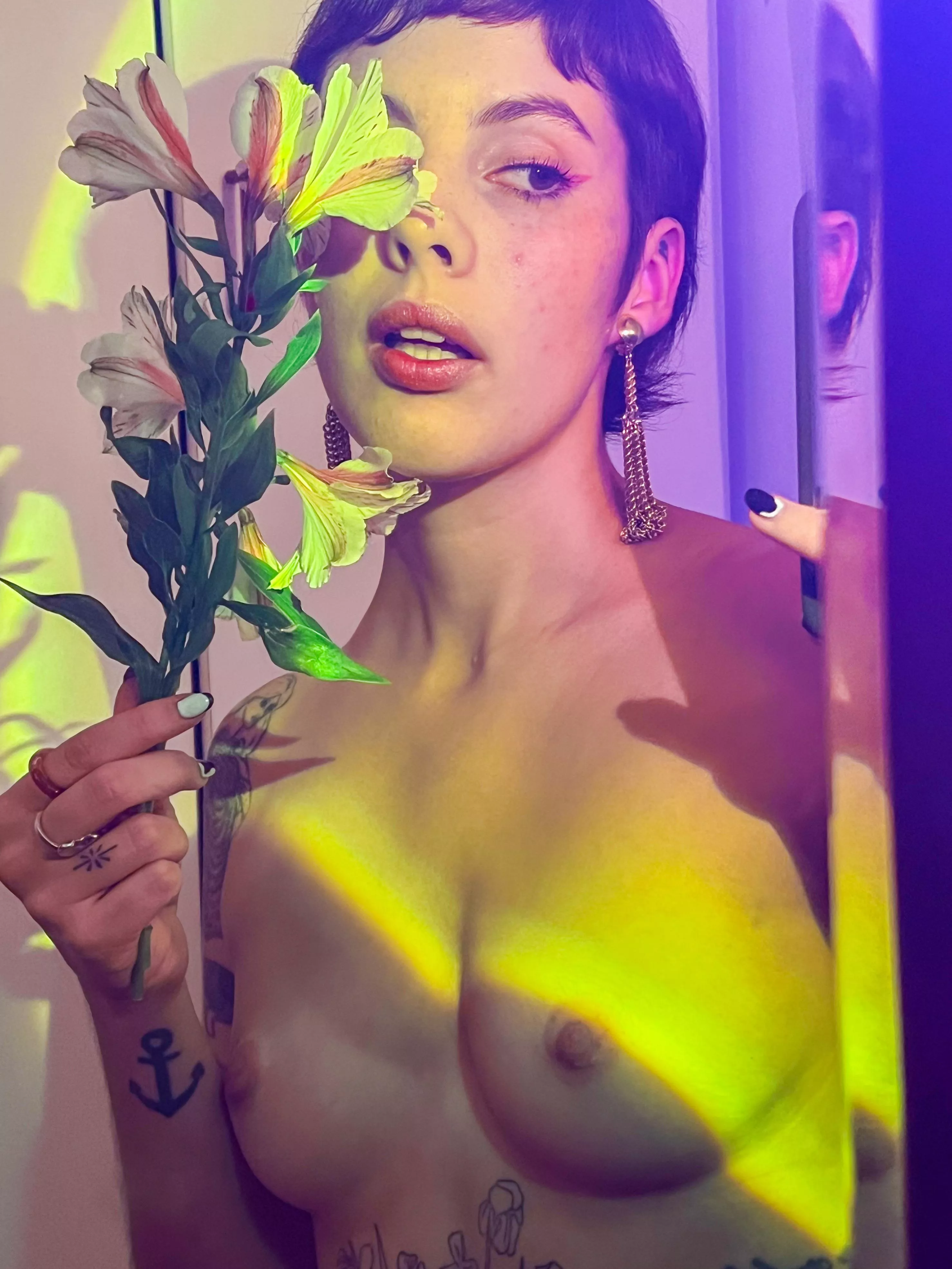 i got you these flowers :3