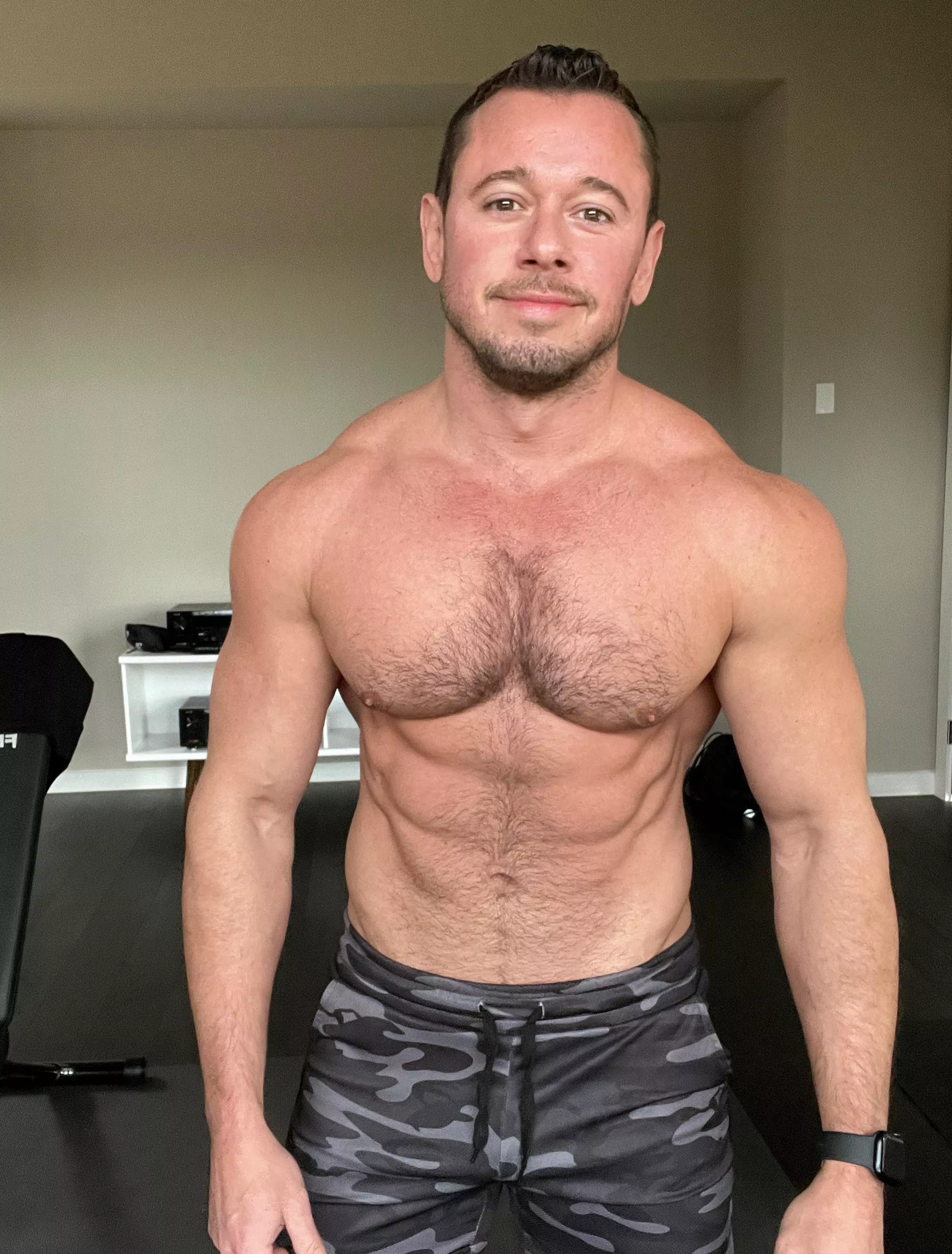 I hope you all have a wonderful Valentine’s Day! Be sure to message your friends and loved ones letting them know how much they mean to you 🤗 Also, don’t forget to show yourself some love by getting a workout in 💪🏼 I hope you all have a wonderful Valentine’s Day! Be sure to message your friends and loved ones letting them know how much they mean to you 🤗 Also, don’t forget to show yourself some love by getting a workout in 💪🏼