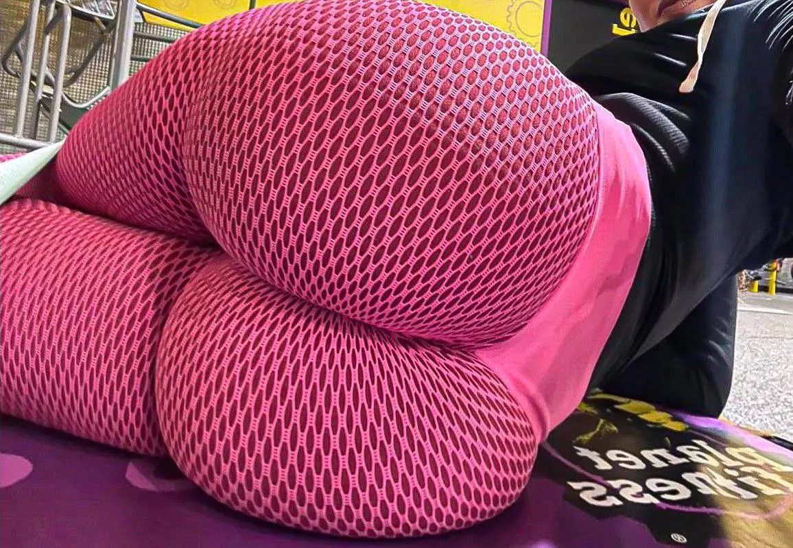 I love catching people stare at my ass at the gym