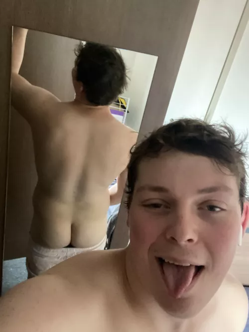 I need some cock to suck really nice cock. Who wants to volunteer?