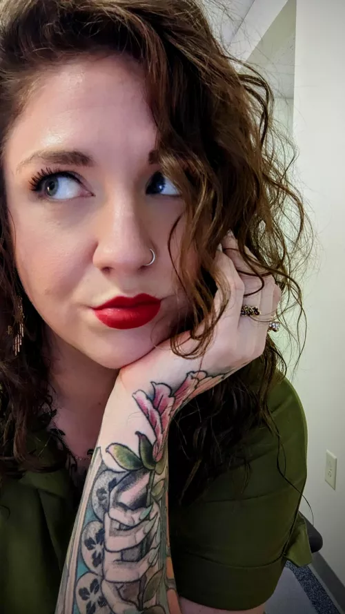 I'm such a simp for a classic red lip 😘❣️