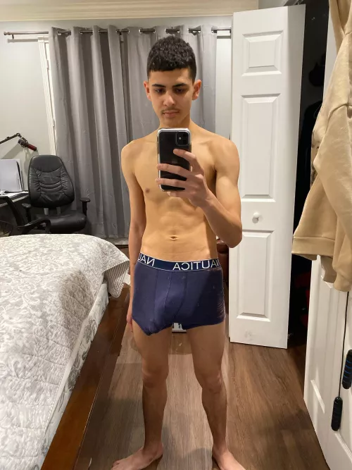 Is my bulge noticeable 🤫