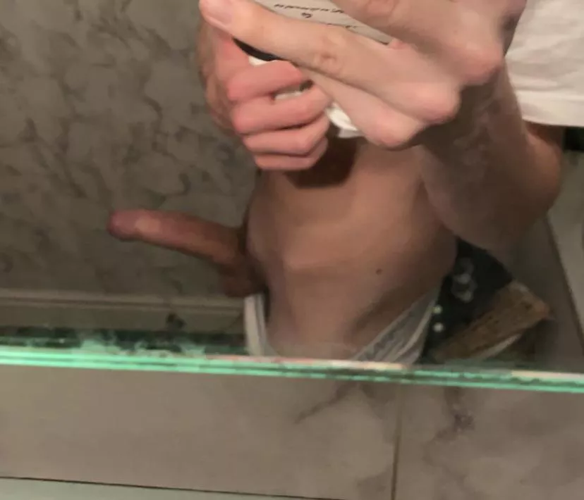 m 18 closeted any homophobic chav/roadmen/jock lads wanna bully me and out me to their bros? Snap is dalejtms