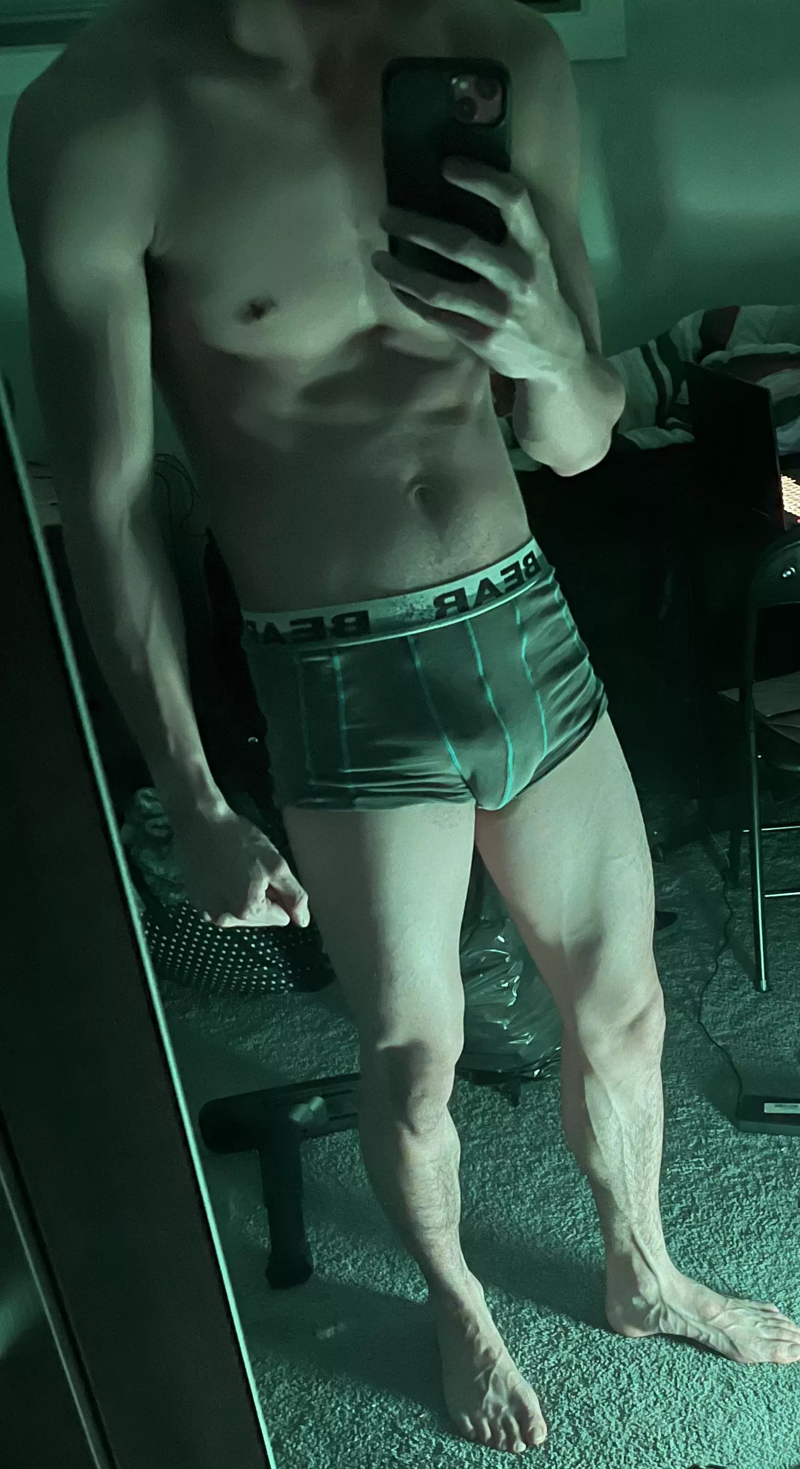 (M) happy valentines day to all the hotties out there hehe