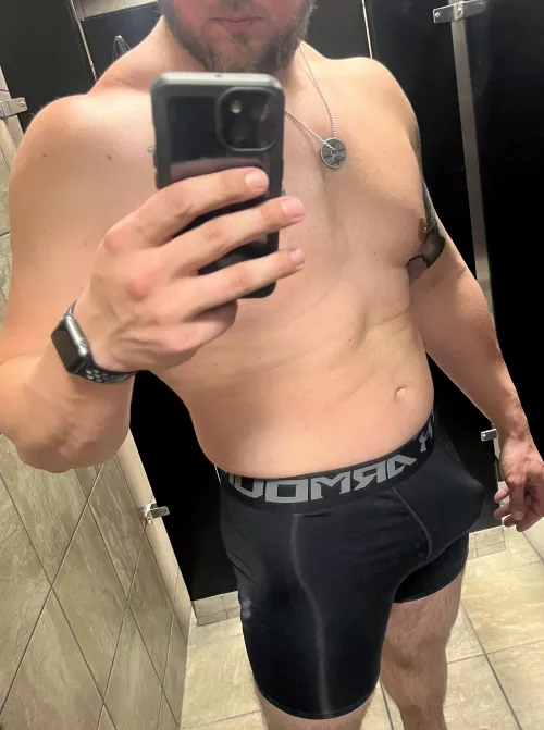 Meet me at the gym for a late night workout?