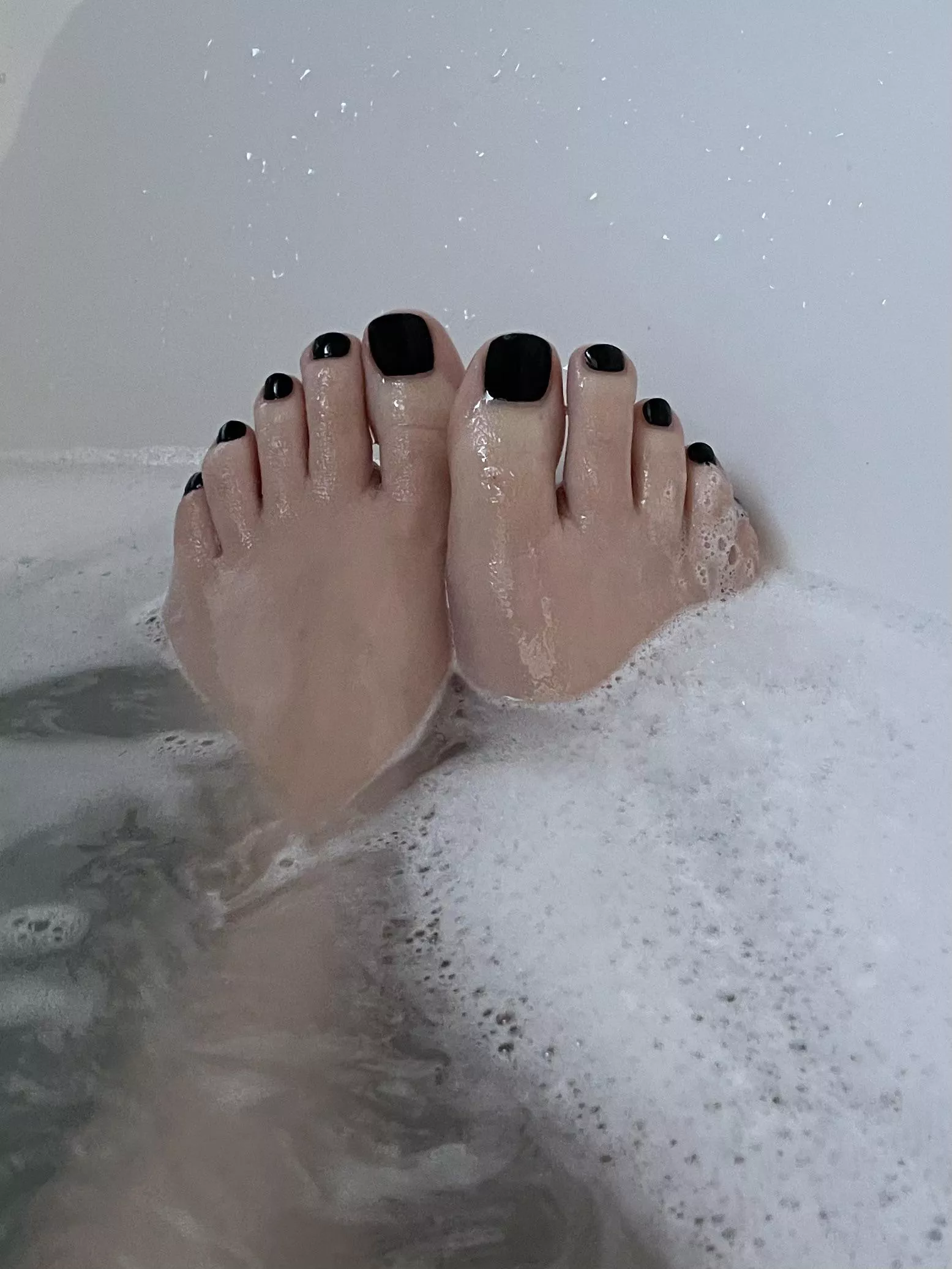 My 2nd favourite way to start the day 🛁🖤