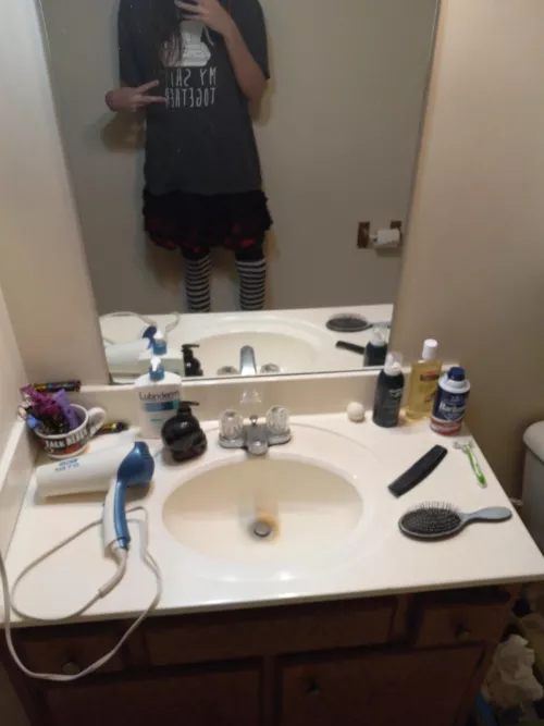 Sad Femboy... make me smile?