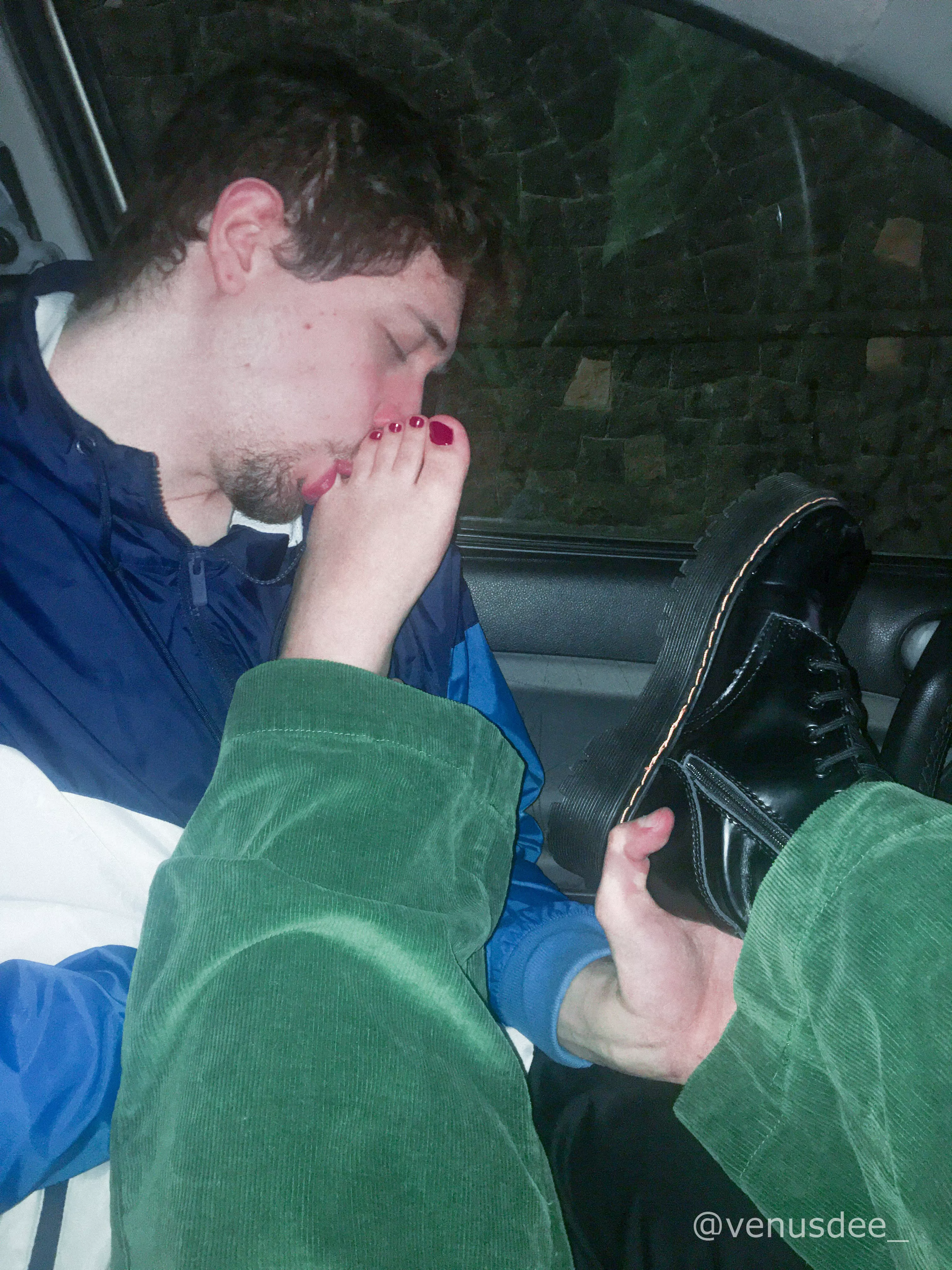 Submissive men must learn how to worship goddess's feet