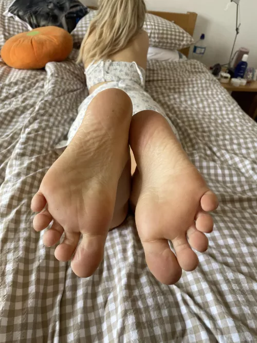 Suck my toes