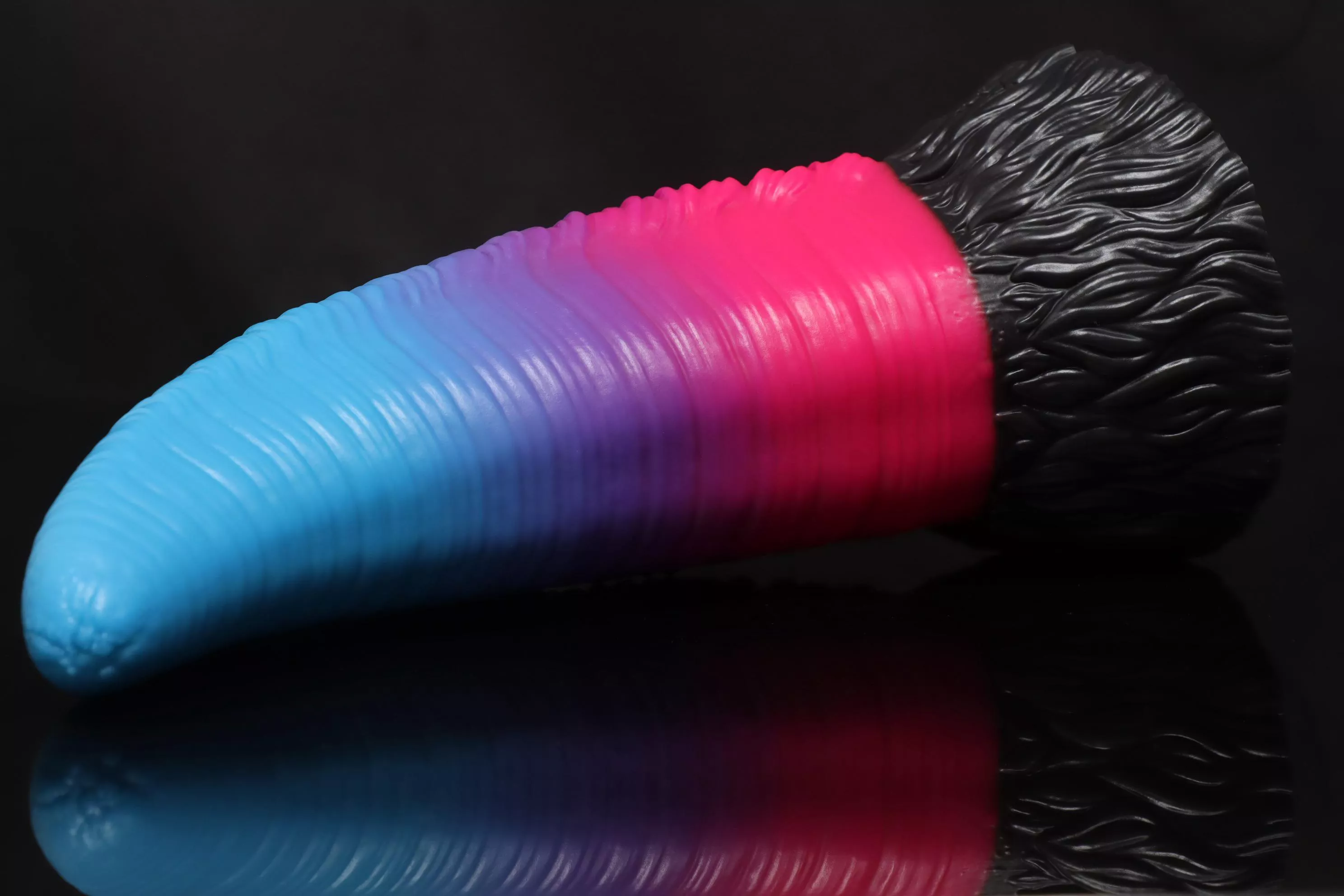 super pretty Echo's Horn in inventory - medium/soft with suction cup