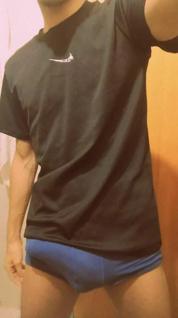 Who is in the mood to eat a good cock