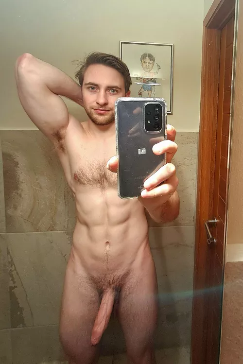 Who wants to keep me company on this lonely day? 🙈