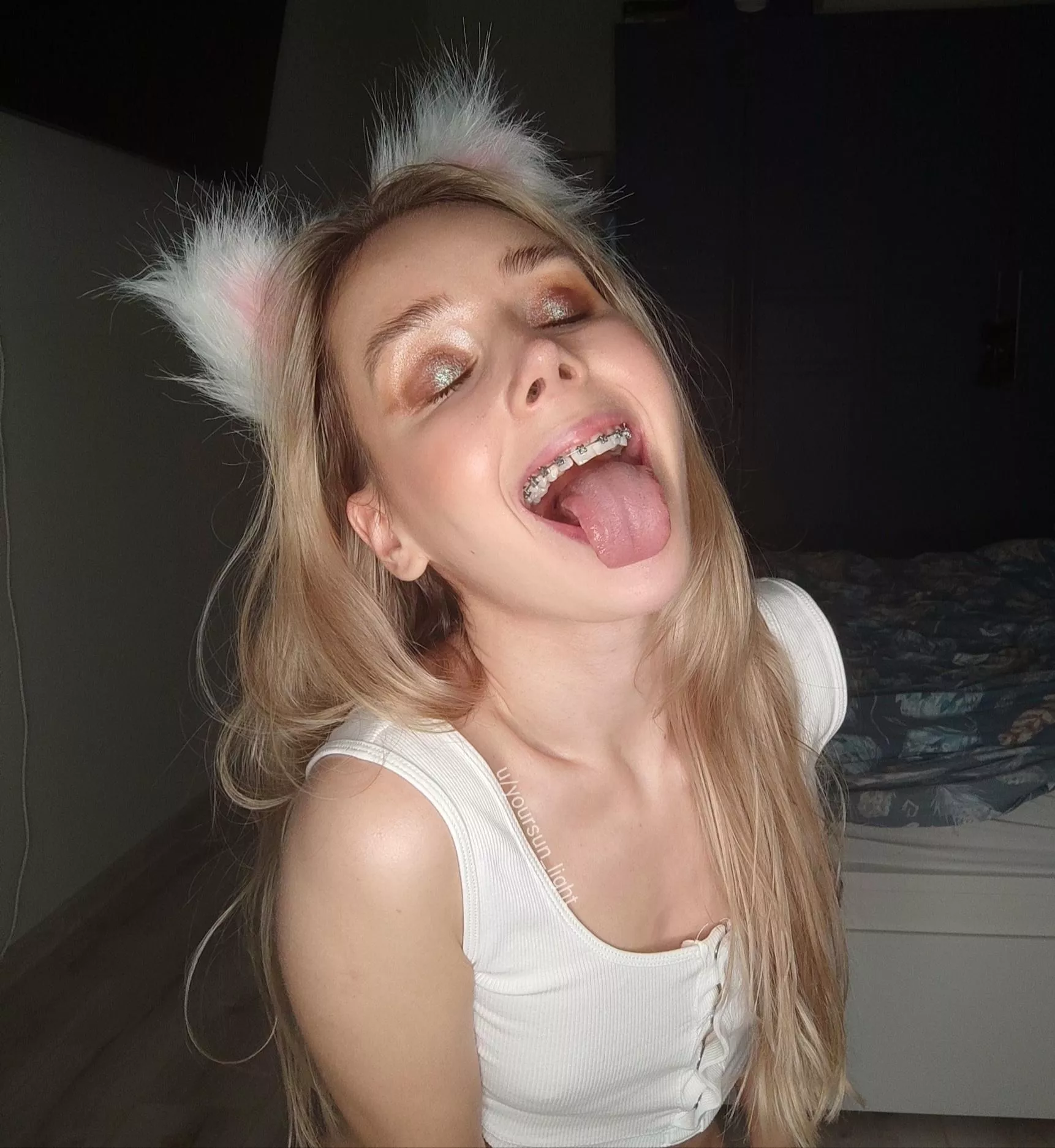 😝